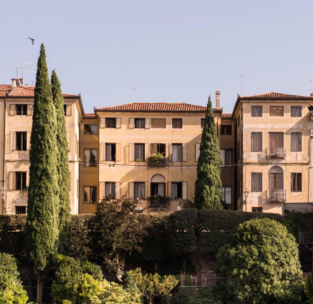 Le 33 Panzió Bassano del Grappa Kültér fotó